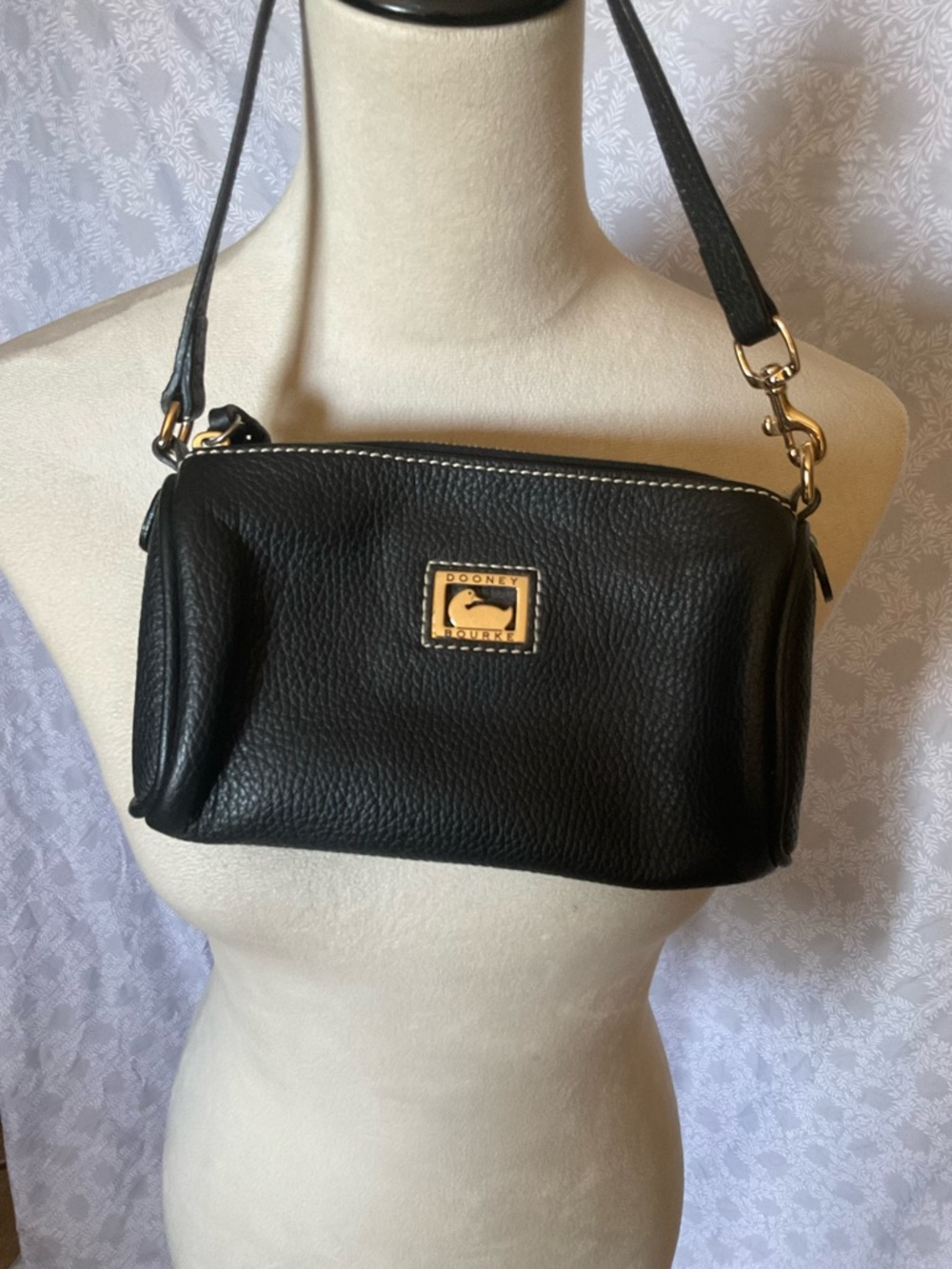 Dooney & Bourke Barrel Bag - Picture 2 of 11